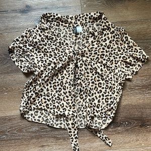 H&M cheetah print button up tie top